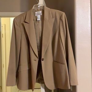 Jones & Company Women's stretch Blazer
